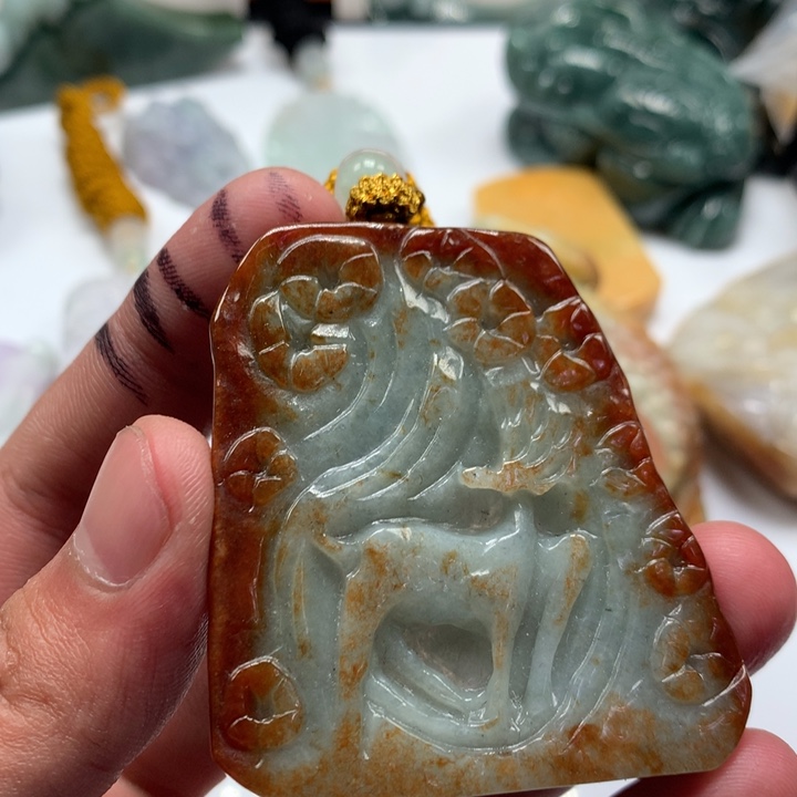 翡翠未镶嵌颈饰保真天然a货翡翠