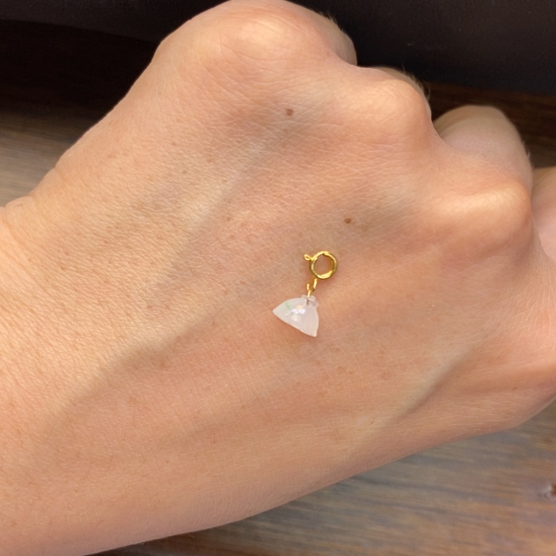 赚***。翡翠18K金镶嵌颈饰翡翠