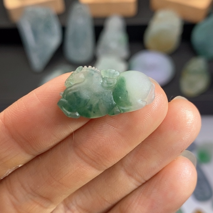 定制翡翠未镶嵌唐马