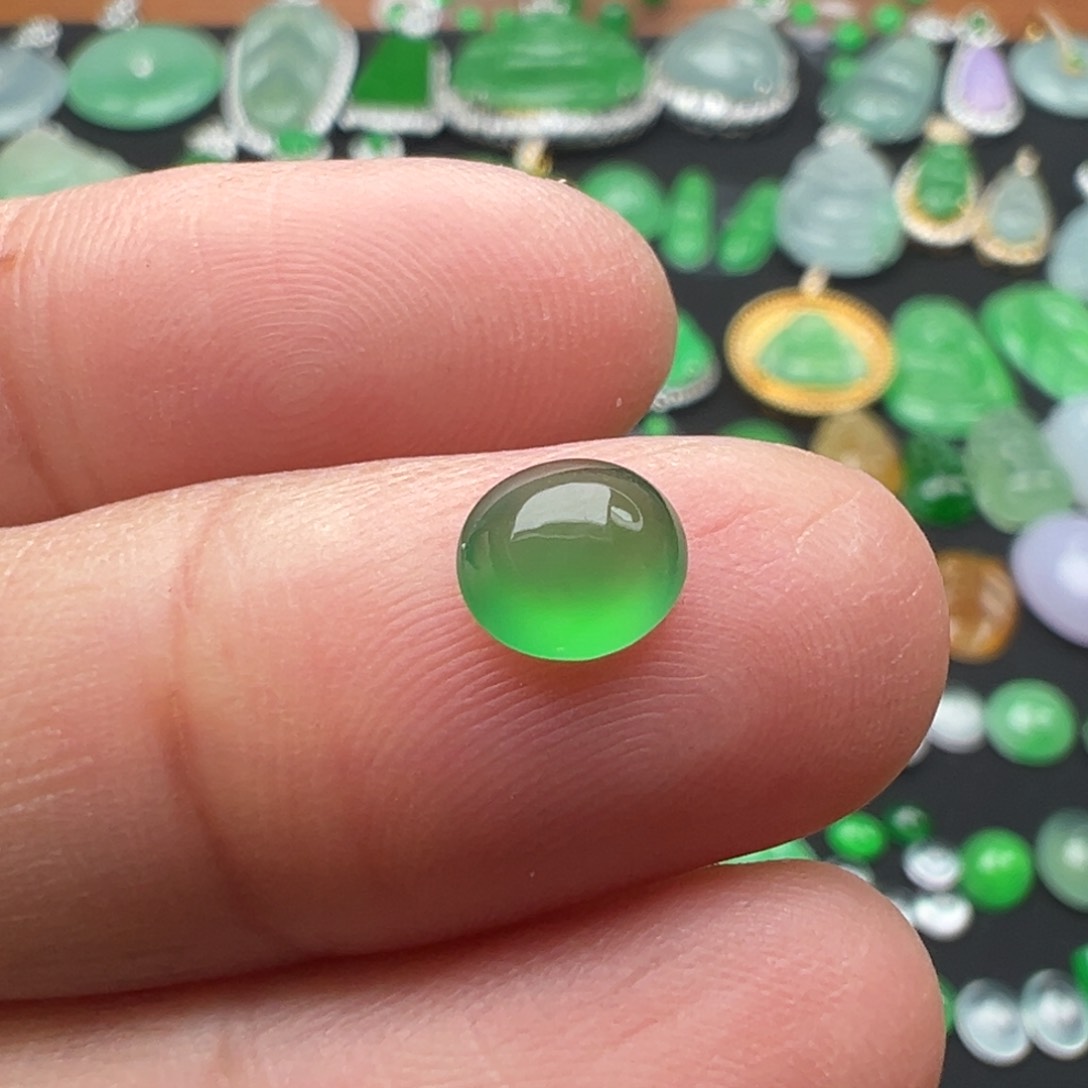 翡翠颈饰未镶嵌蛋6.5