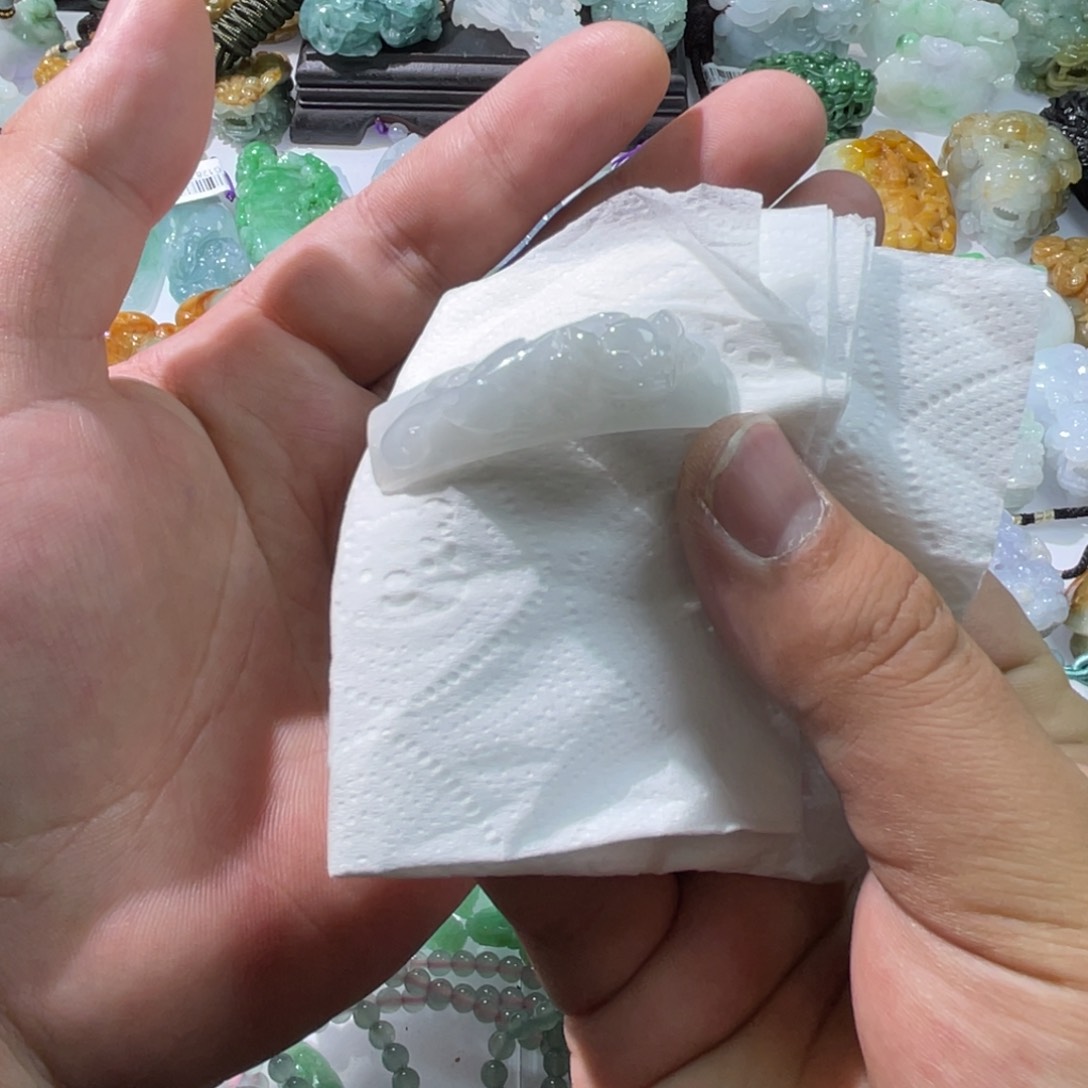 翡翠颈饰未镶嵌天然