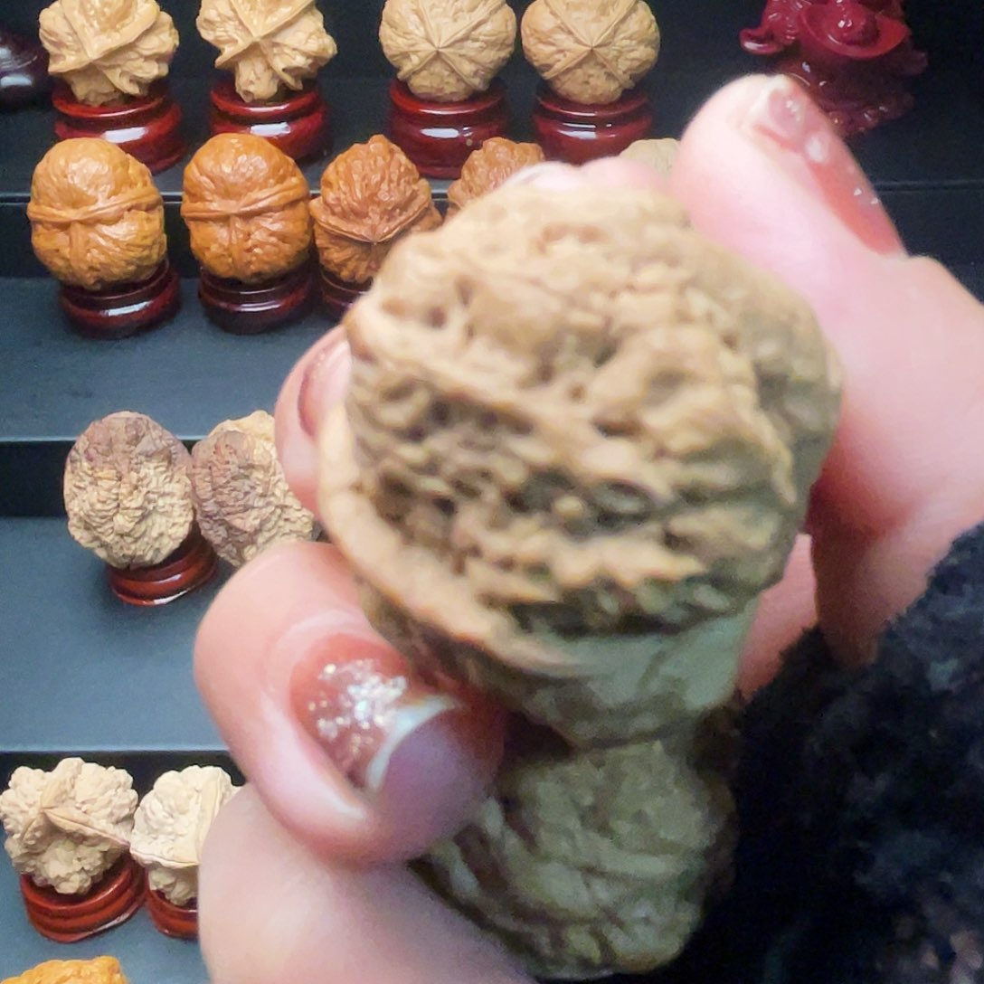 文玩核桃吊坠舍利……