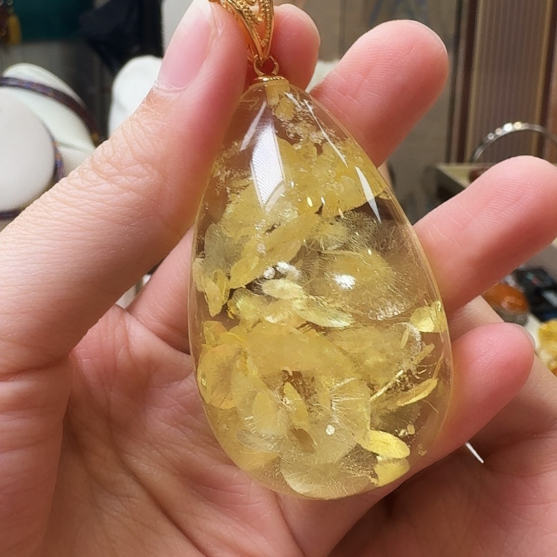 琥珀未镶嵌颈饰吊坠