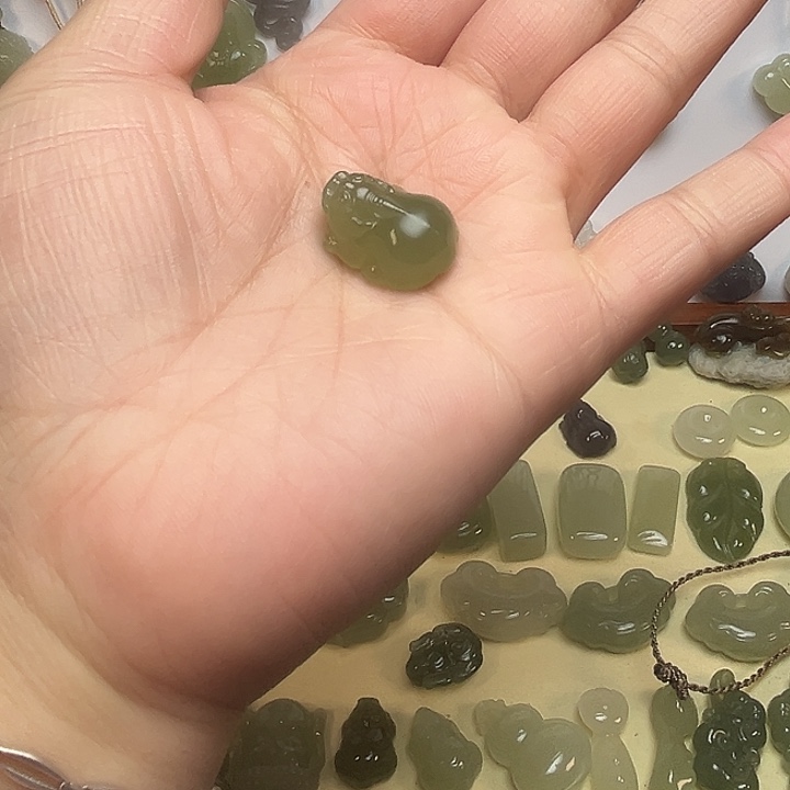 和田玉颈饰未镶嵌日****瘦