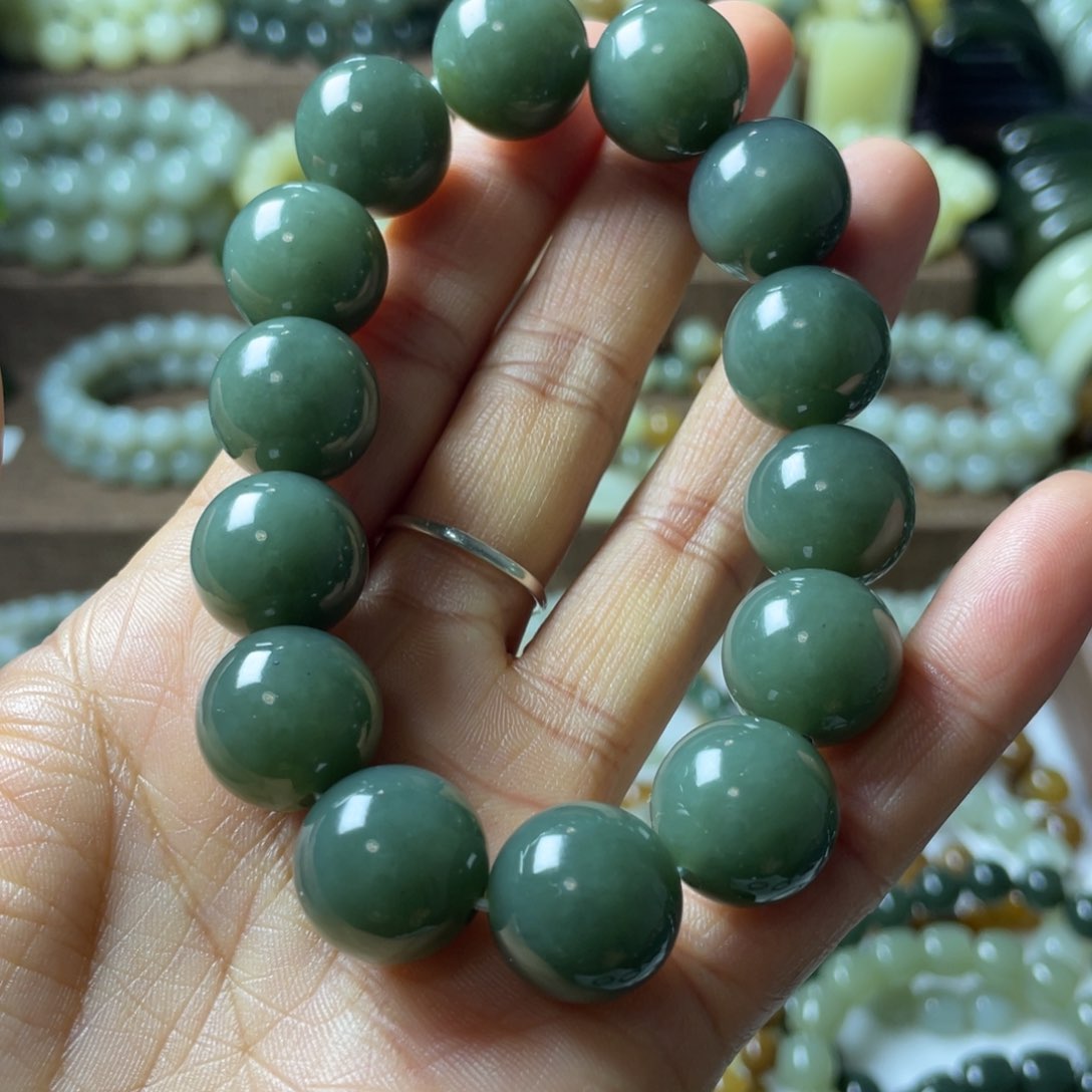 未镶嵌和田玉手链