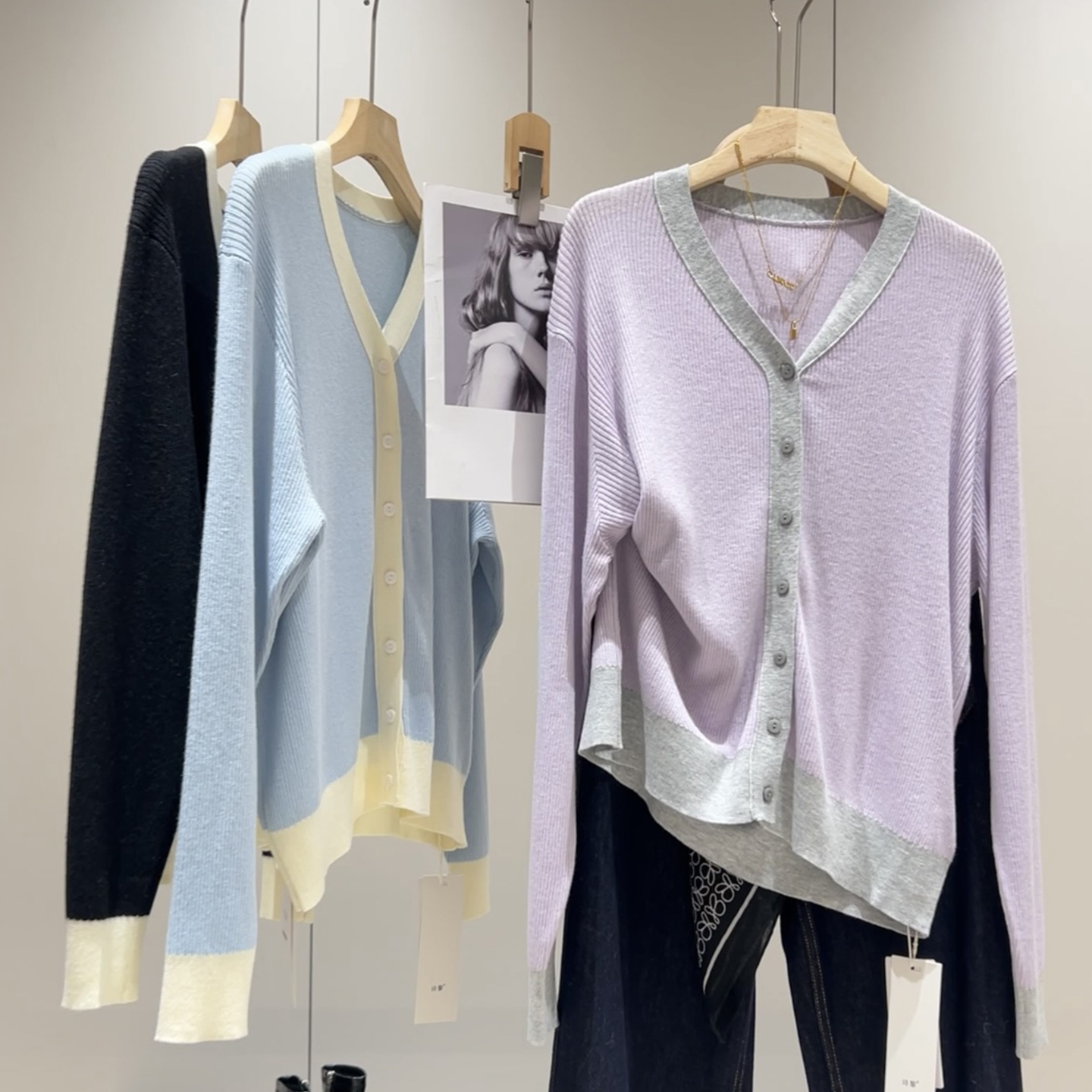 绵羊毛+桑蚕丝！敲值好穿别致V领撞色边排扣开衫百搭减龄针织衫