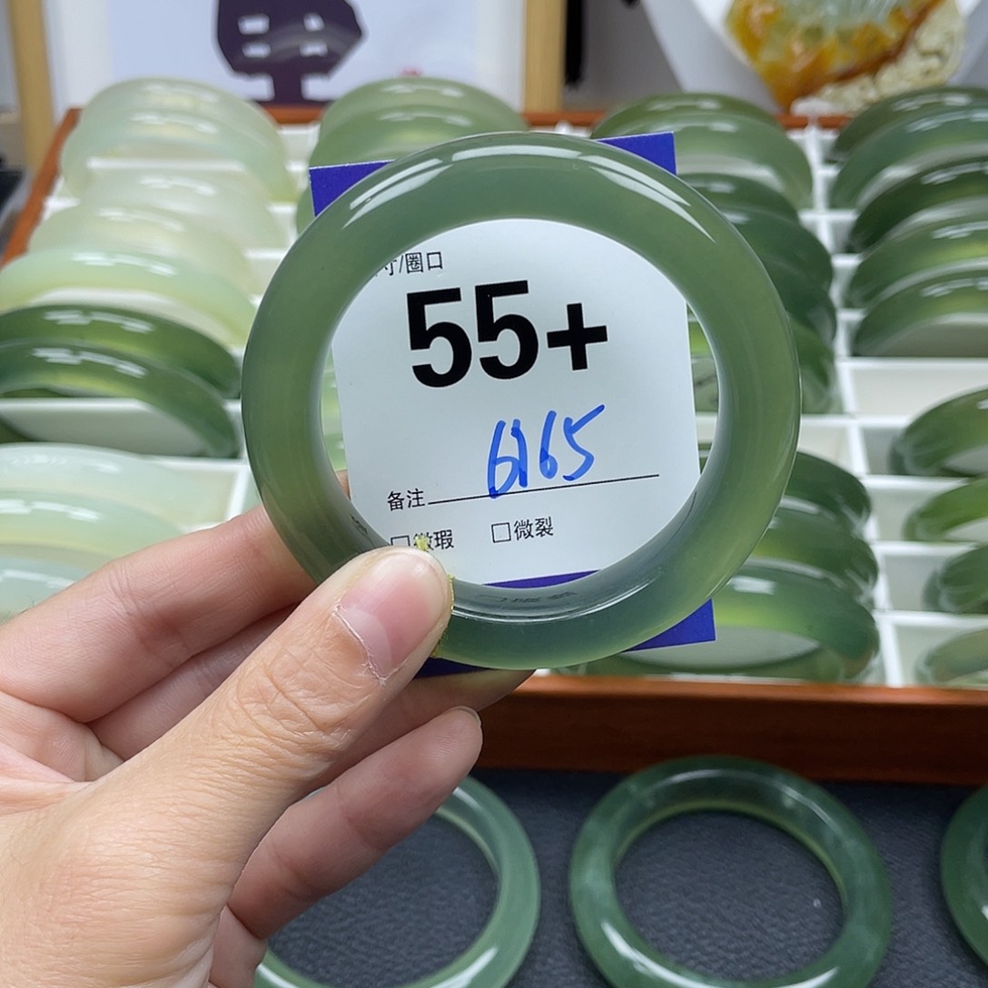蛇纹石玉手镯未镶嵌﹏**心