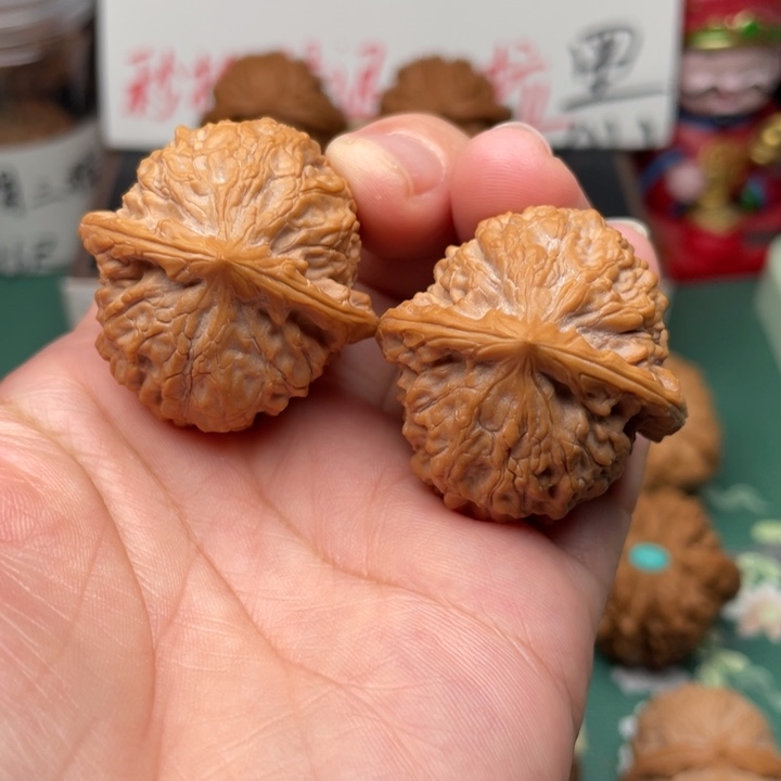 【闪购商品】文玩核桃吊坠35金牛