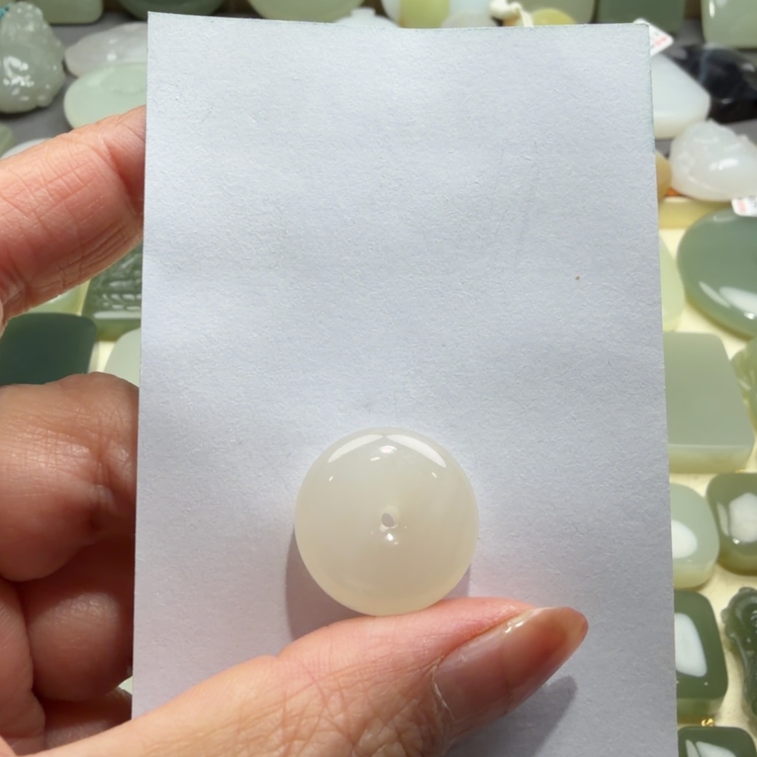 “***”和田玉未镶嵌颈饰