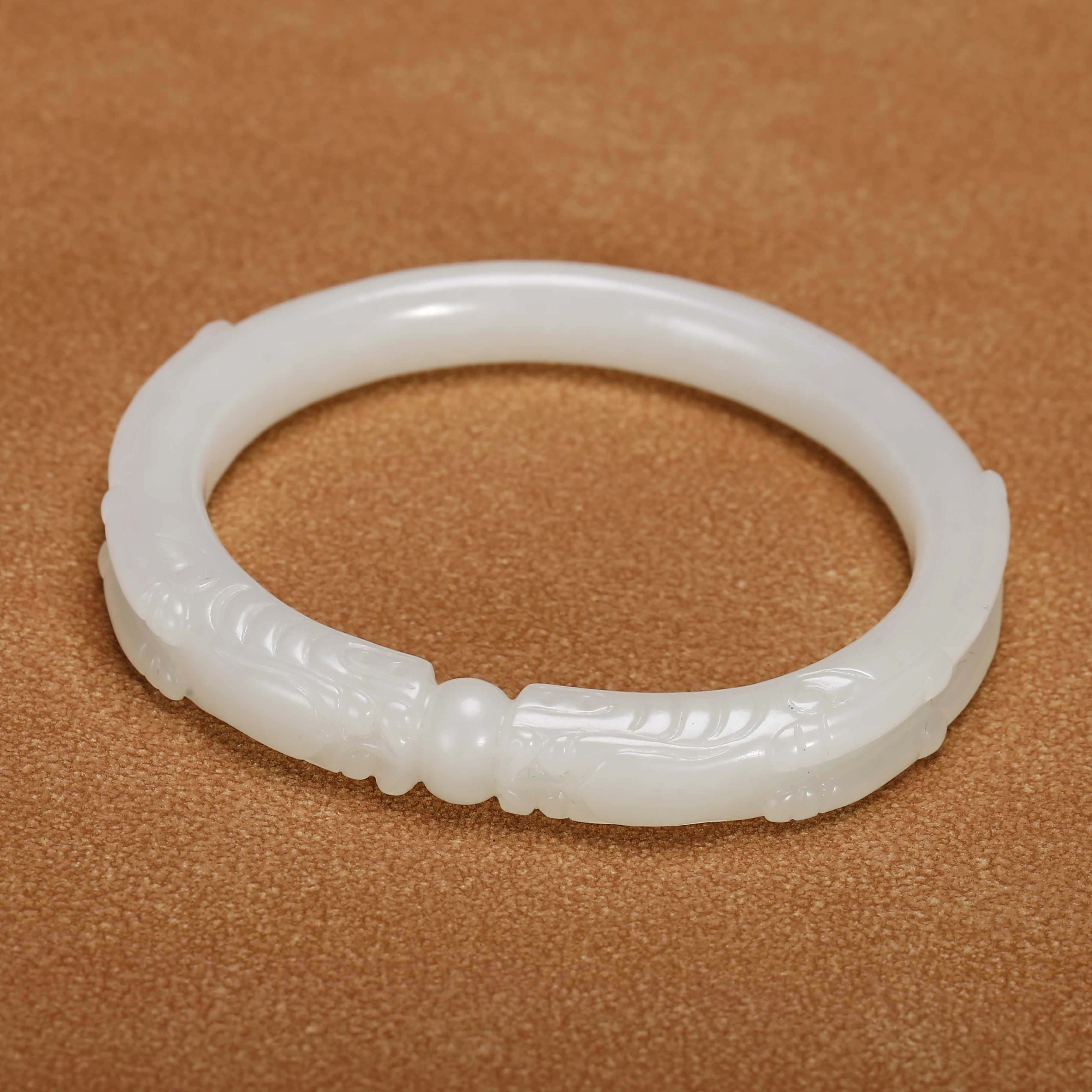 【济文阁】JDXY25010427清中期 白玉双龙戏珠手镯