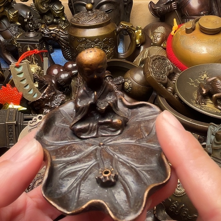 精美铜器批发档口