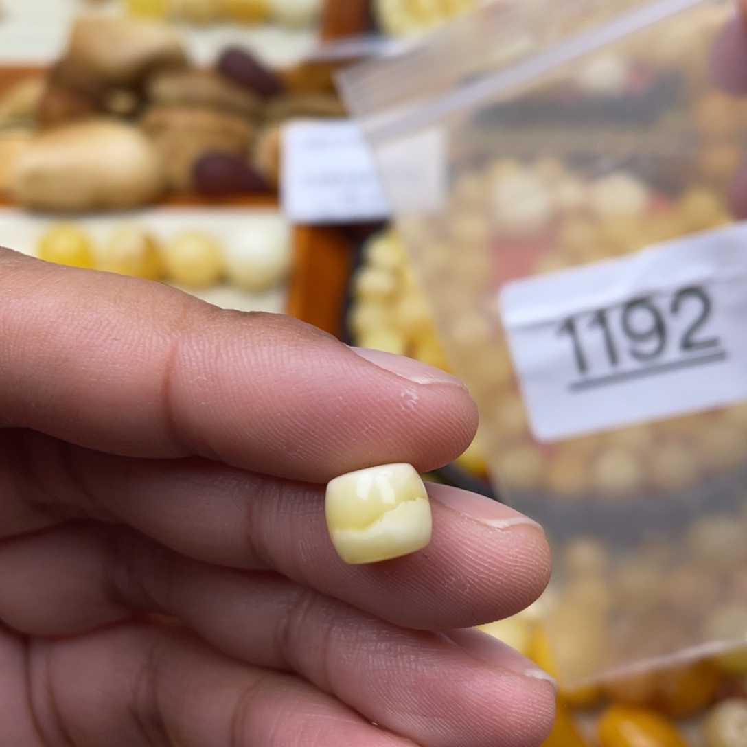 琥珀珠宝奇石未镶嵌9