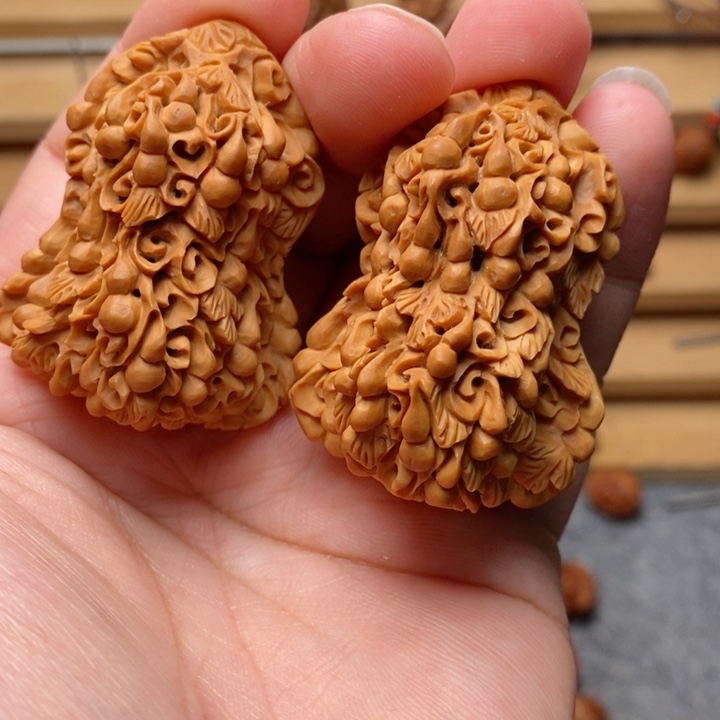 核桃手工雕刻福禄万代