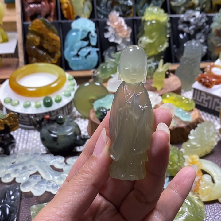 蛇纹石玉未镶嵌小摆