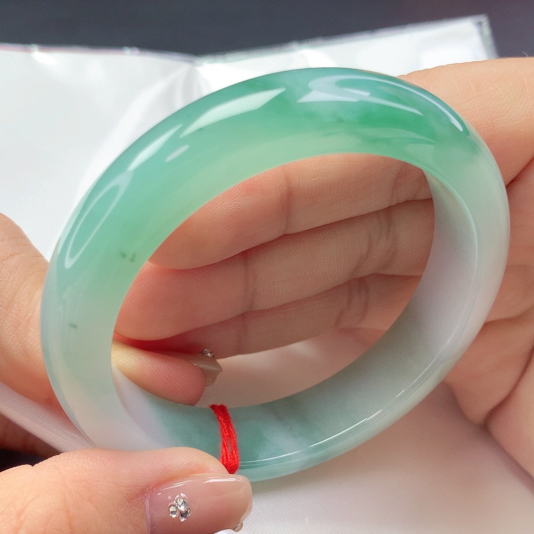 【闪购商品】翡翠手镯未镶嵌a 123801