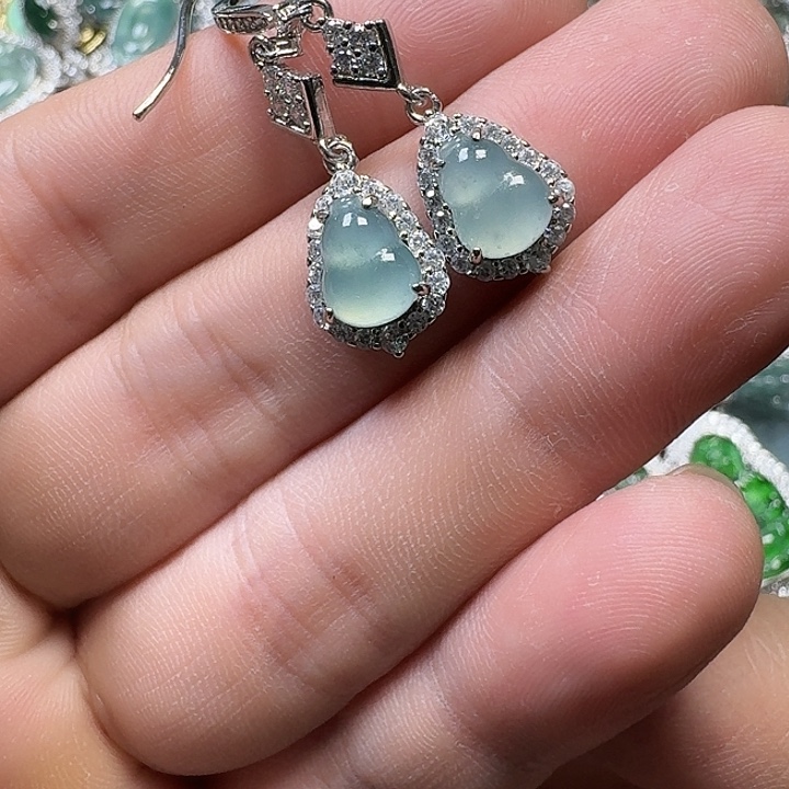 翡翠未镶嵌颈饰天然A货翡翠放漏