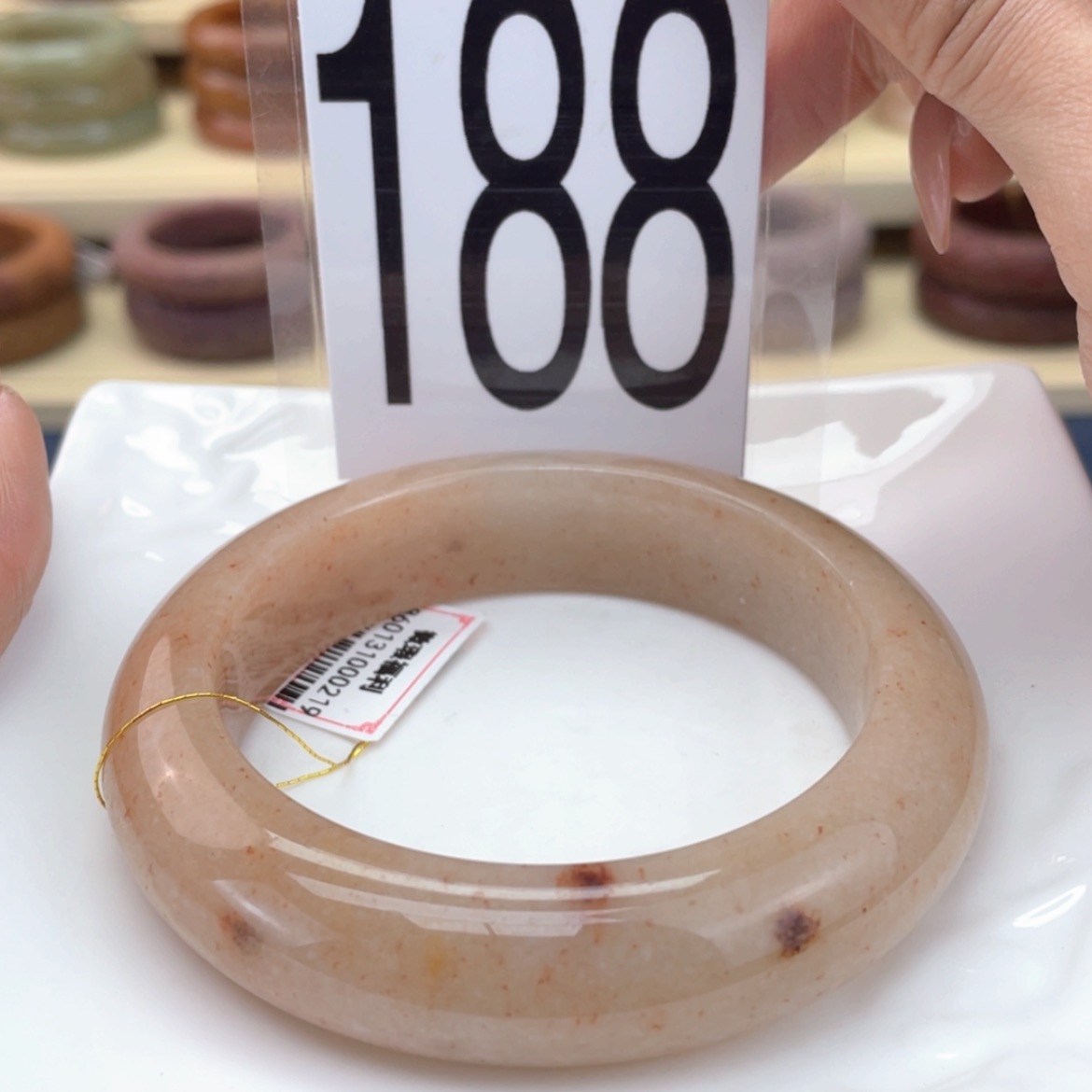 【闪购商品】石英质玉手镯未镶嵌