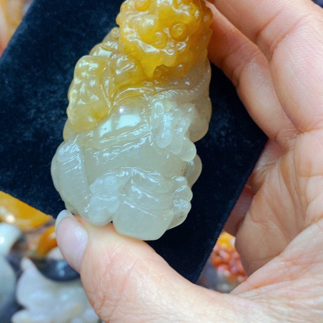 未镶嵌石英质玉（黄龙玉）吊坠(不含链)