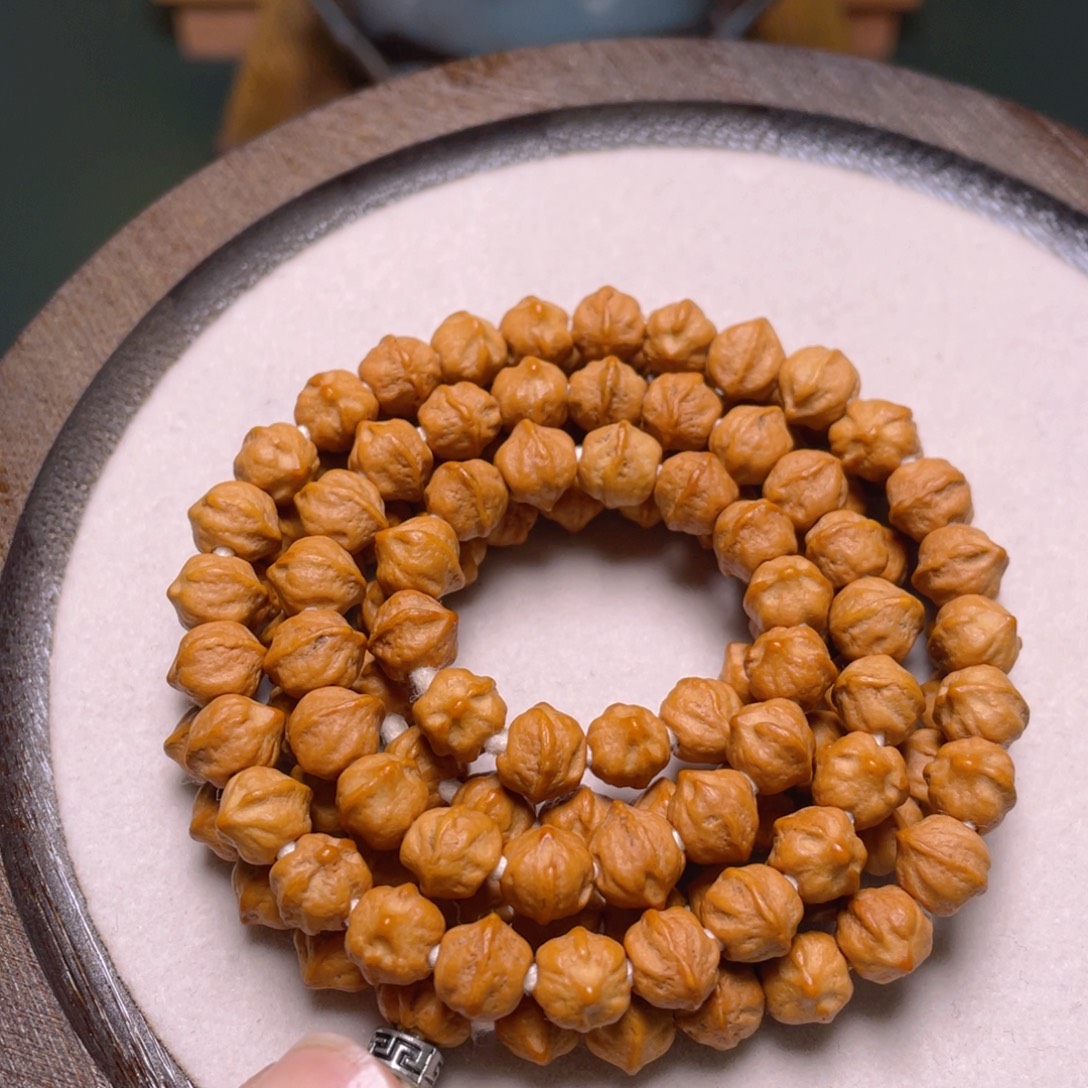 吊坠柏香籽/百香籽白牙横打长串