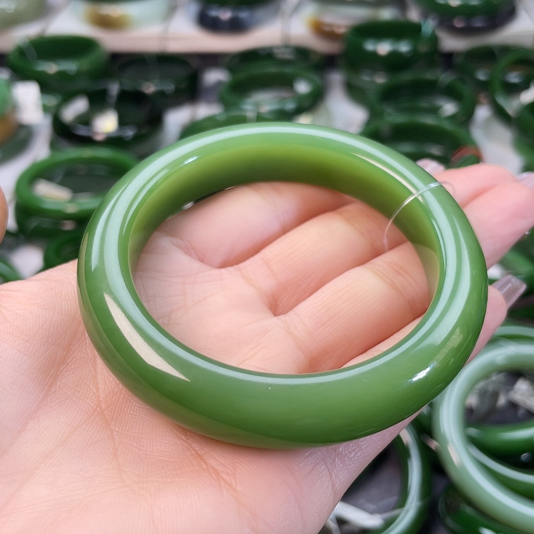 和田玉（碧玉）手镯未镶嵌