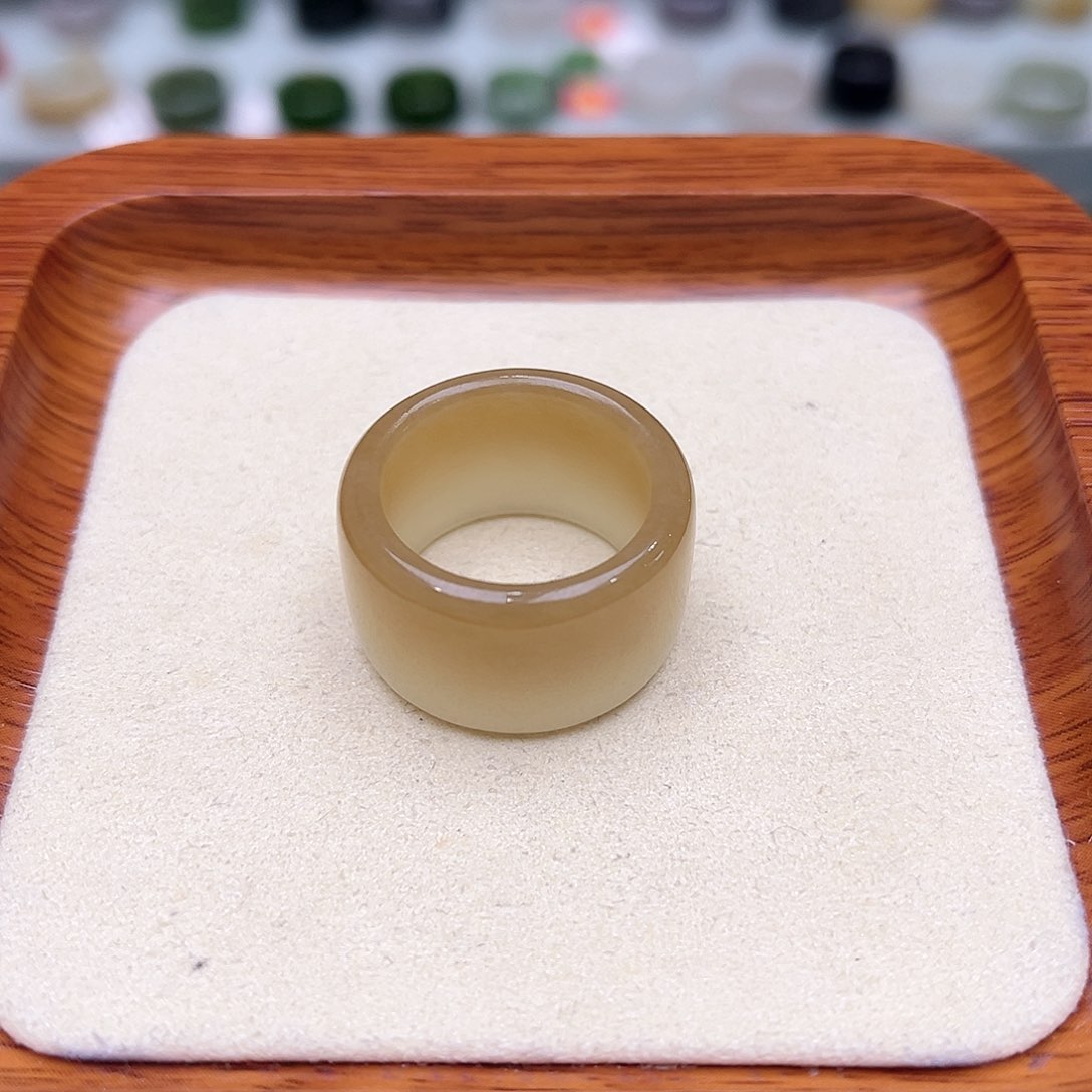 和田玉戒指未镶嵌18号