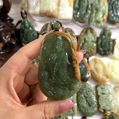 岫岩河磨玉（透闪石质玉）吊坠未镶嵌