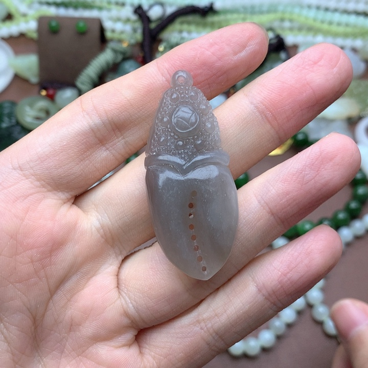 秀***秀未镶嵌手镯和田玉