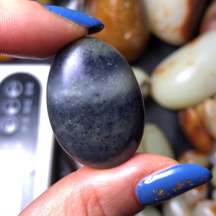 和田玉未镶嵌珠宝奇石