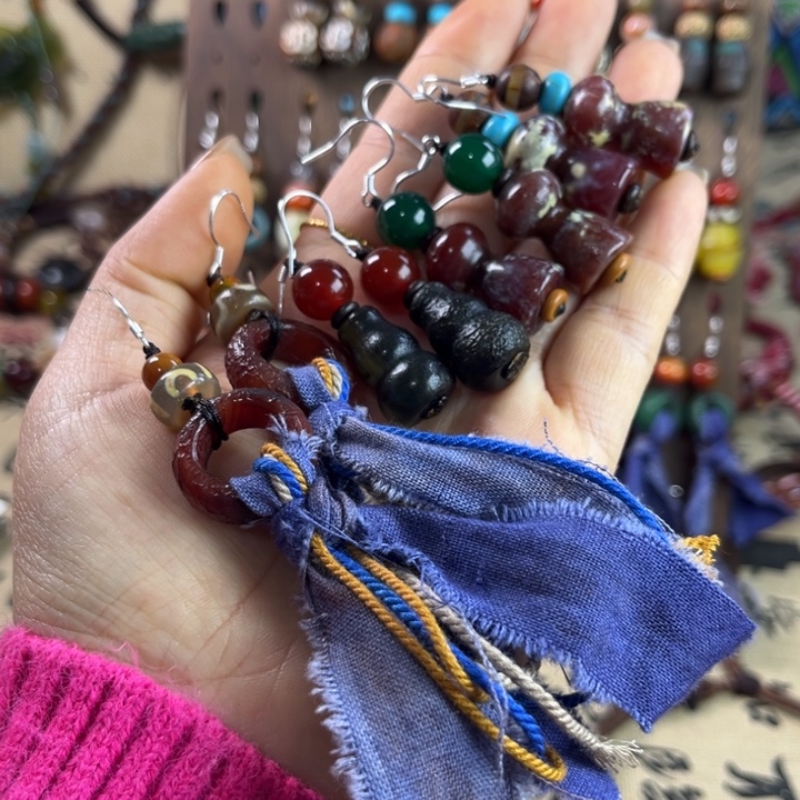 森***。玛瑙/玉髓未镶嵌颈饰