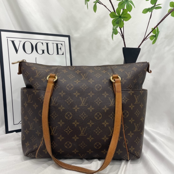 95新 LouisVuitton/路易威登 中古包包奶瓶单肩/15718