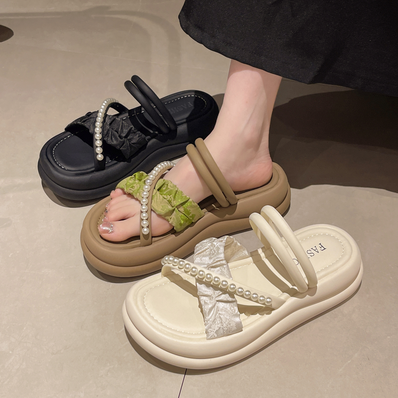 法式绝美凉鞋女夏季2025新款外穿爆款百搭一脚蹬配裙子两穿凉拖