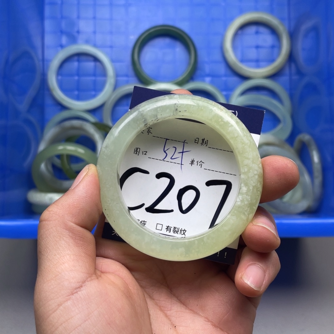 岫玉手镯手镯未镶嵌