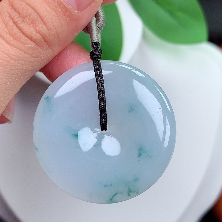 颈饰未镶嵌翡翠平安扣 36x5.8mm