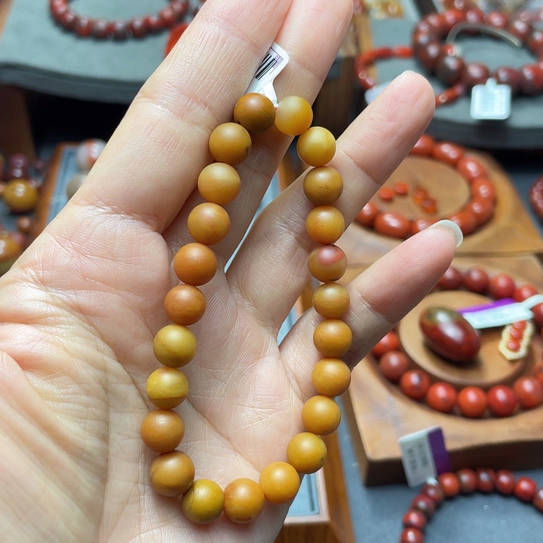 未镶嵌手串8多样性发1南红玛瑙