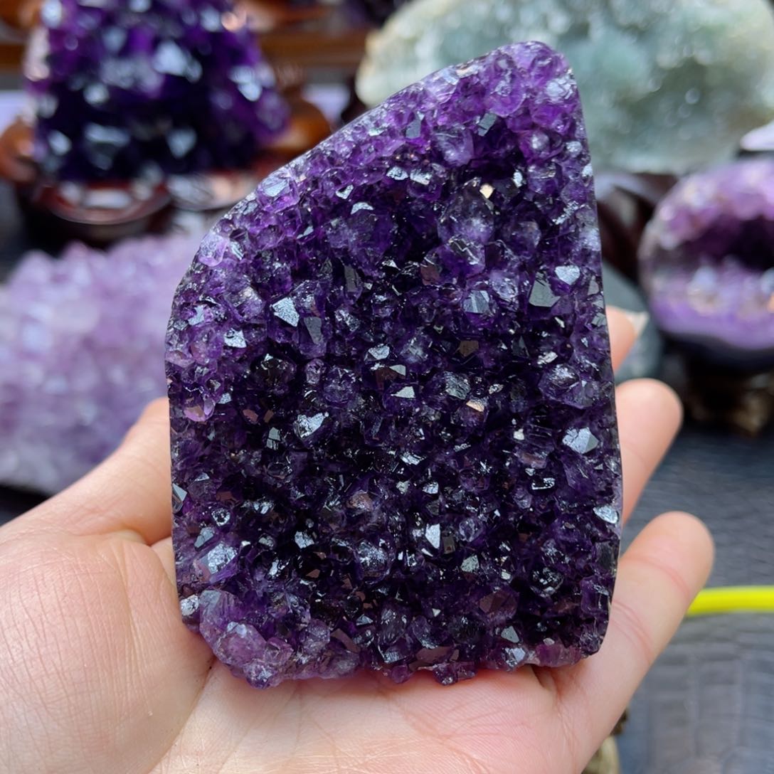 紫晶大型摆件（非配饰）未镶嵌