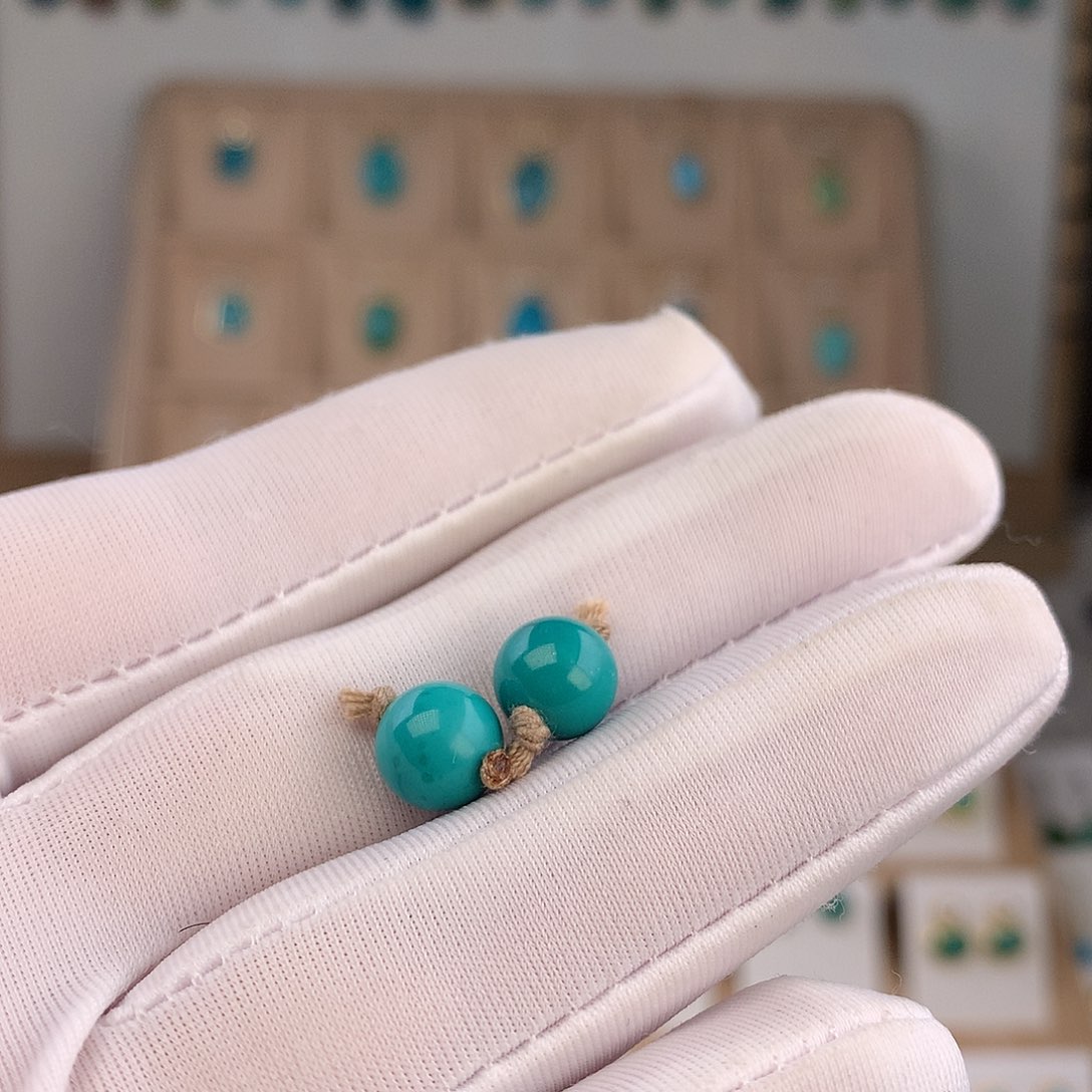 发***兜绿松石未镶嵌珠宝奇石