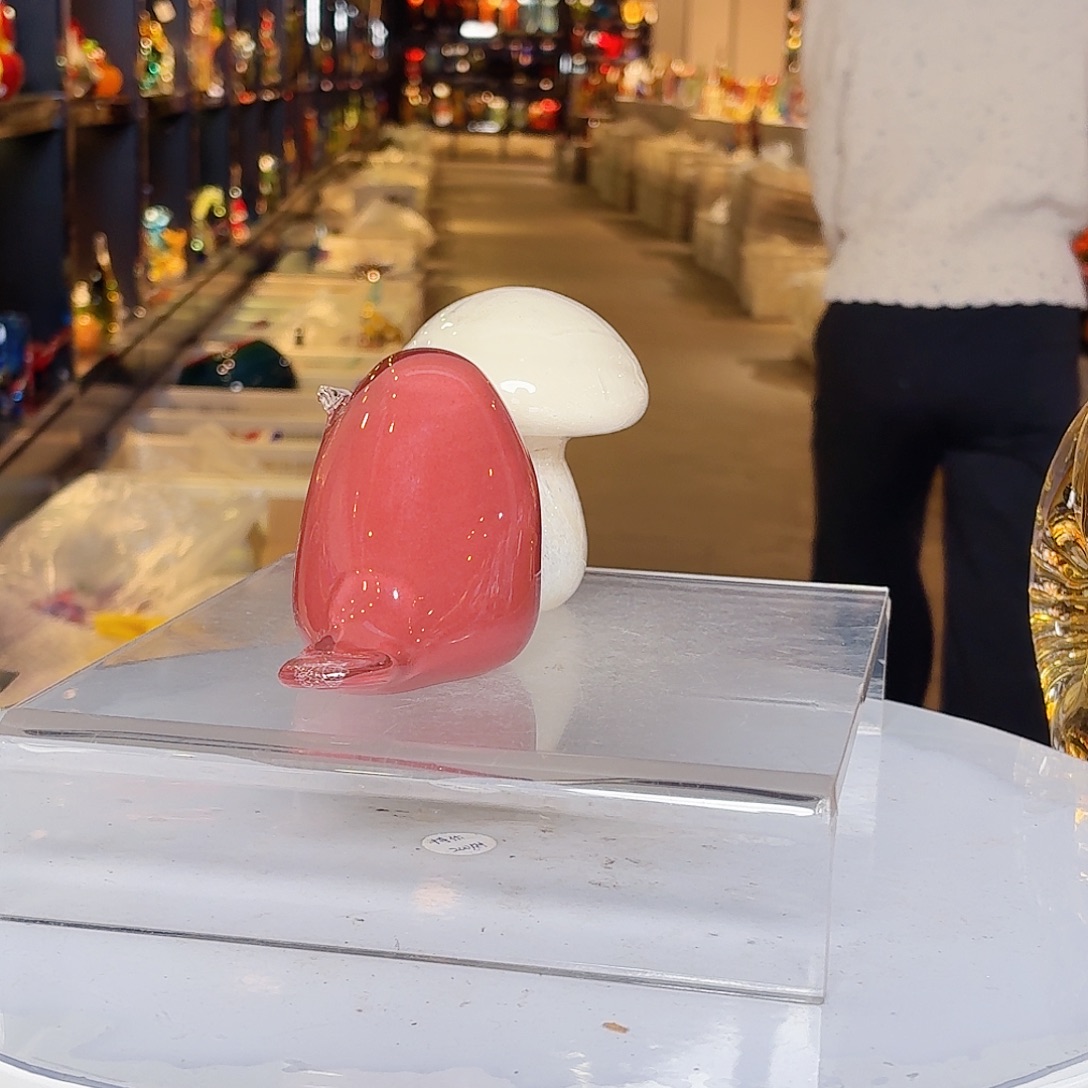 琉璃手工艺品琉璃岛上有个叫小白