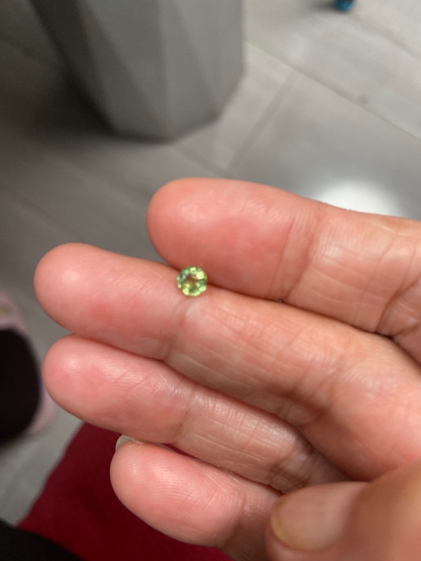 蓝宝石裸石。。，，，