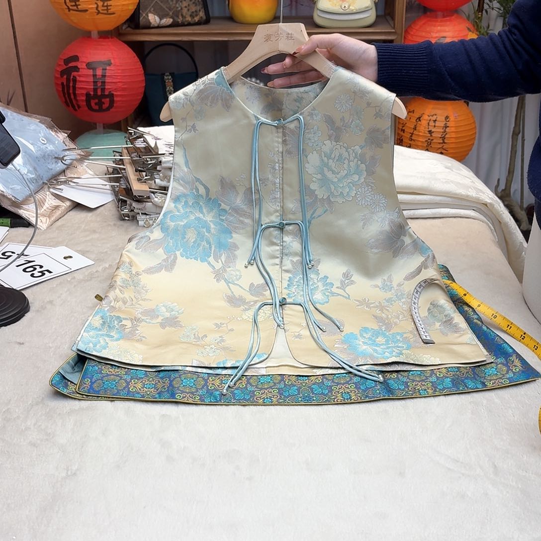 刺绣102胸围对襟马甲
