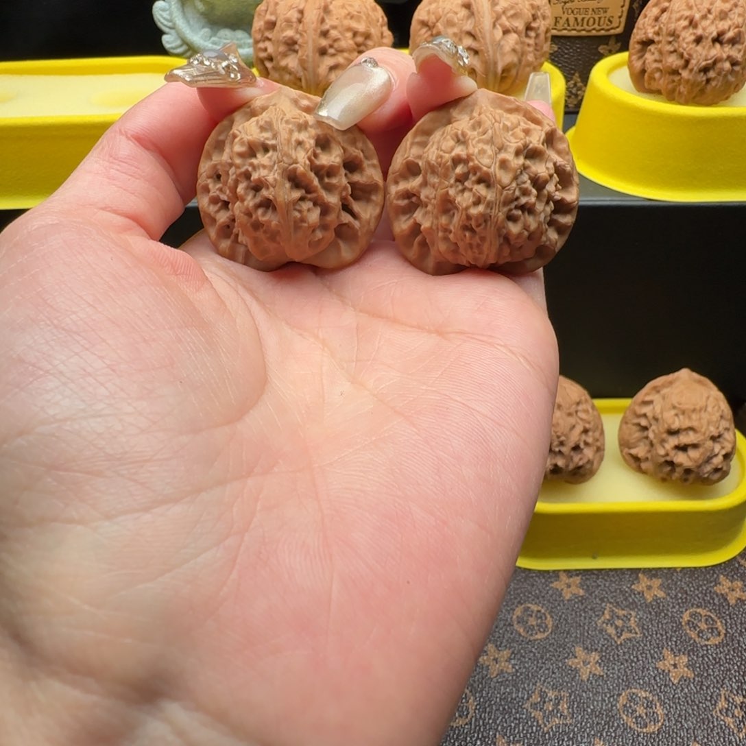 猴头核桃吊坠36野生宽边