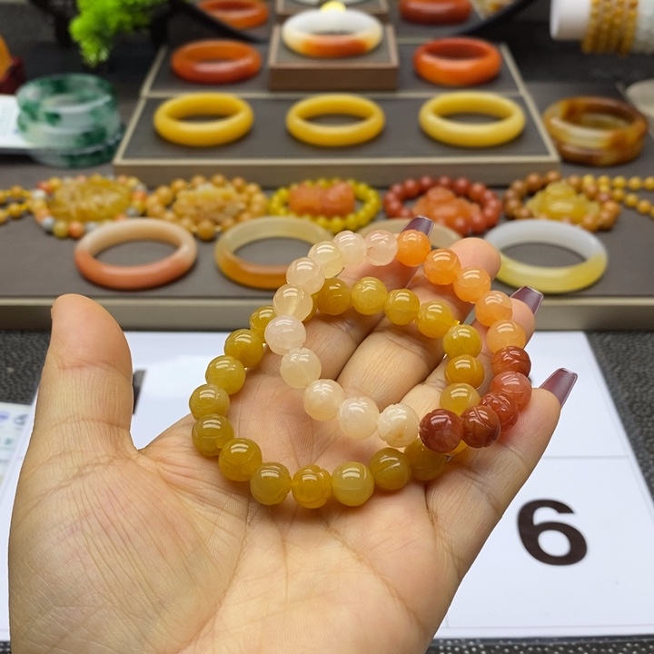 石英质玉（黄龙玉）手镯未镶嵌