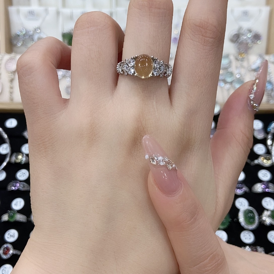 草***莓银S925镶嵌戒指黄晶