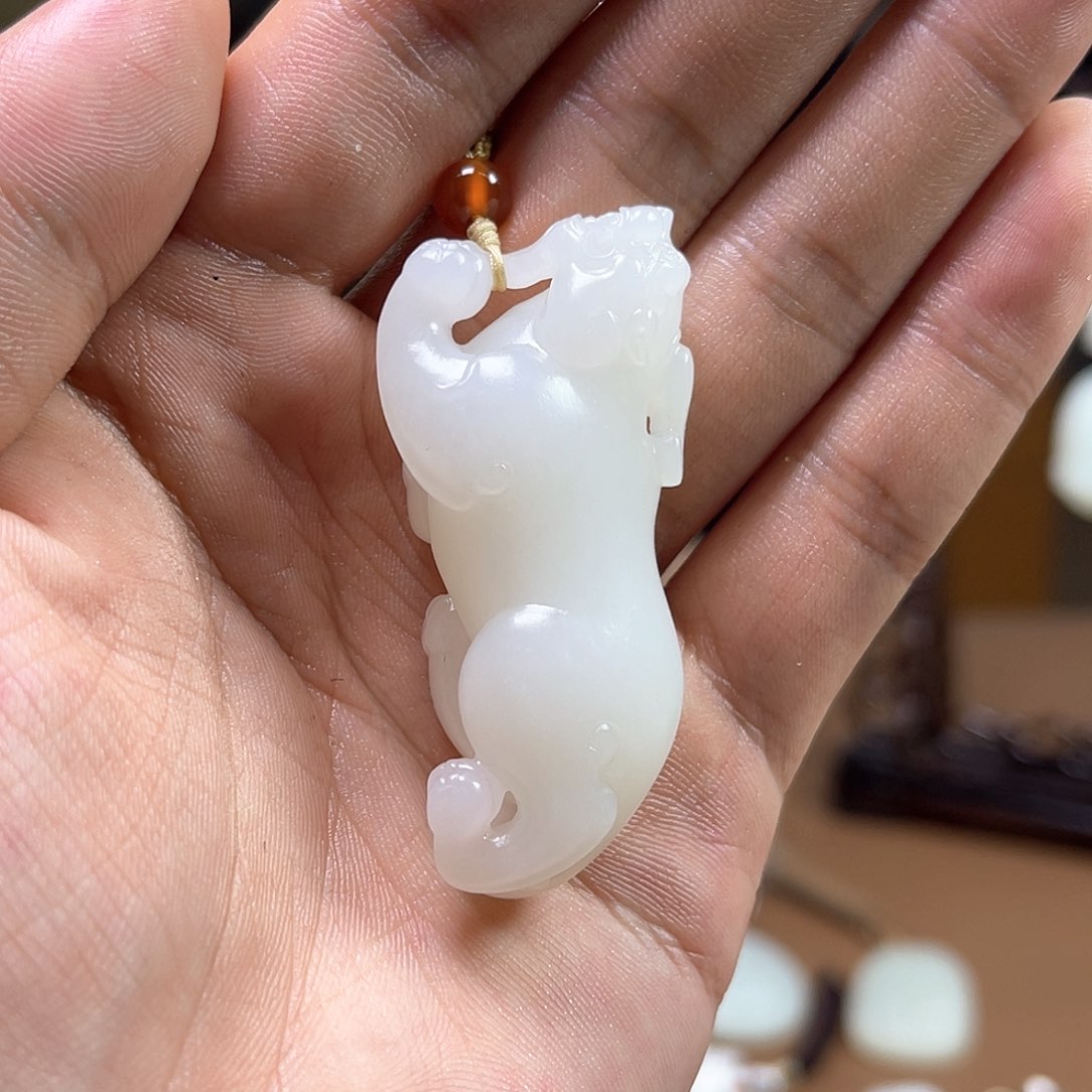 和田玉颈饰未镶嵌