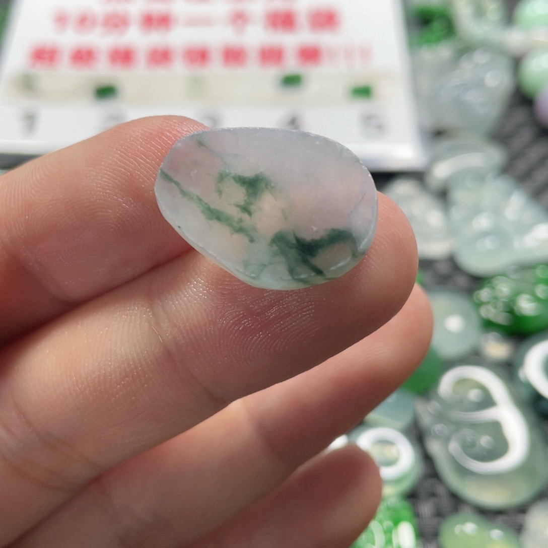 定制翡翠未镶嵌翡翠