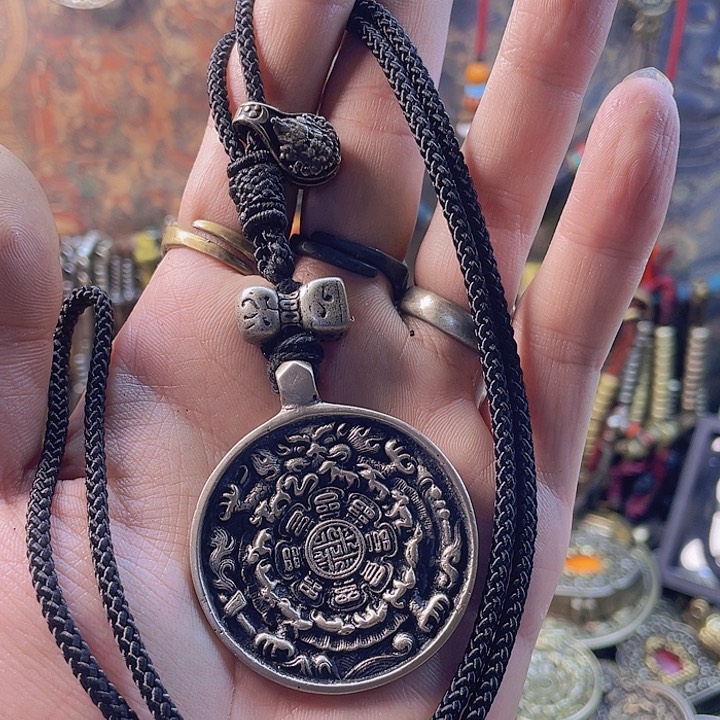 天铁九宫八卦牌子一个设计款式麟甲熊脖挂
