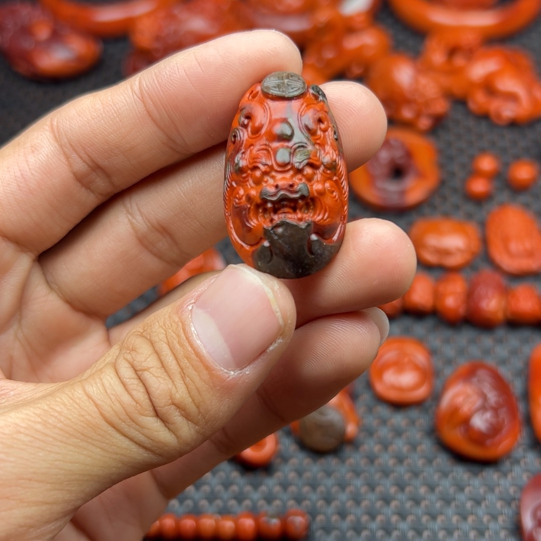 南红玛瑙颈饰未镶嵌