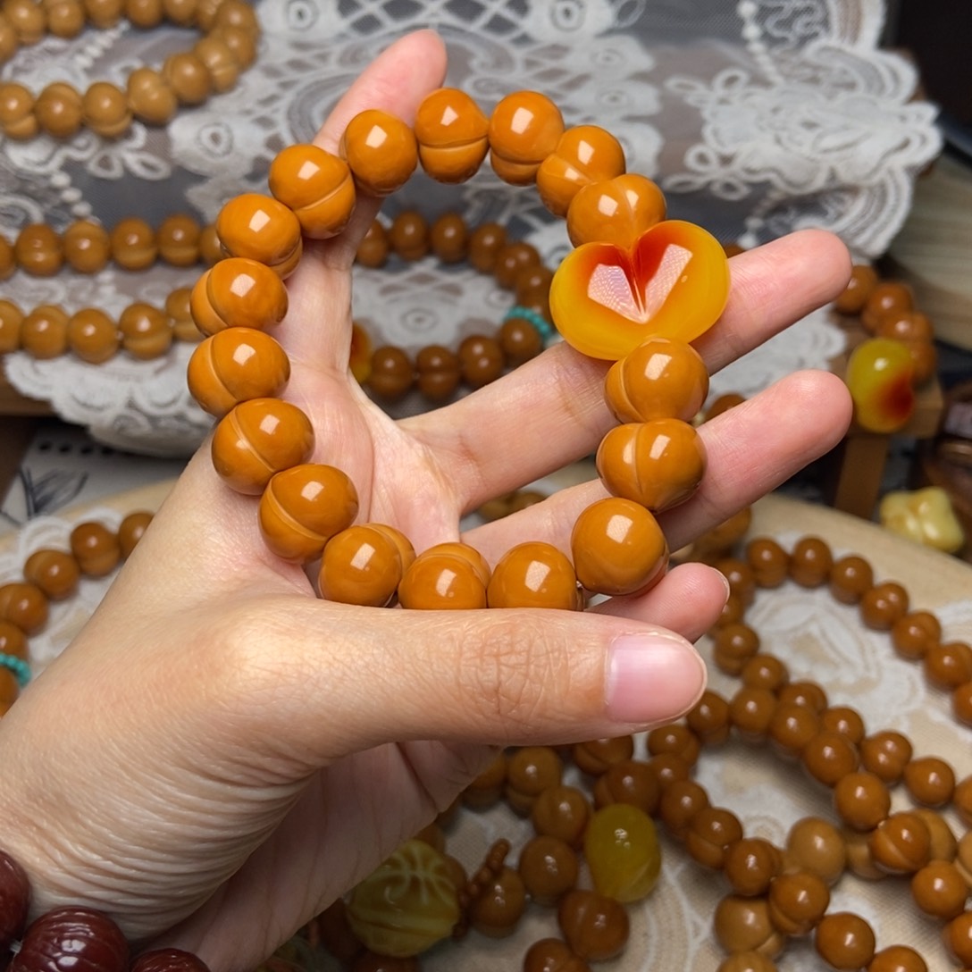 猴头核桃吊坠屁桃玻璃底卡14