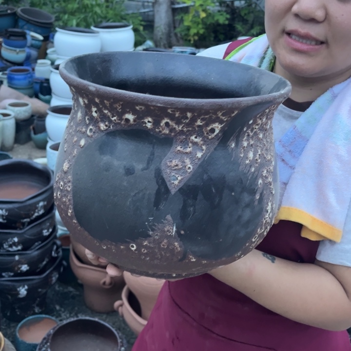 紫砂花盆口25高22瑕疵瑕疵