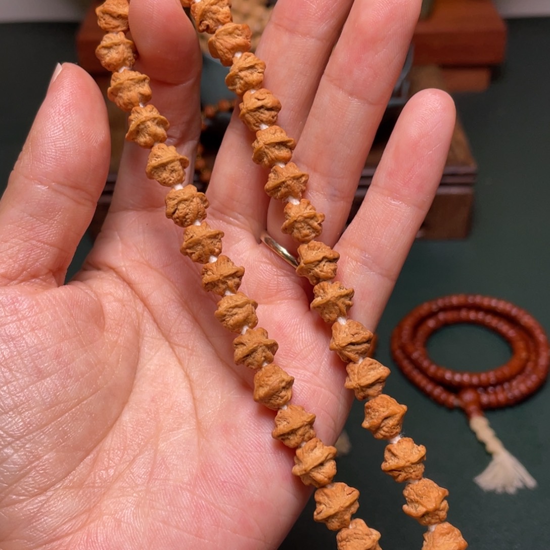 柏香籽/百香籽吊坠彼岸花手持