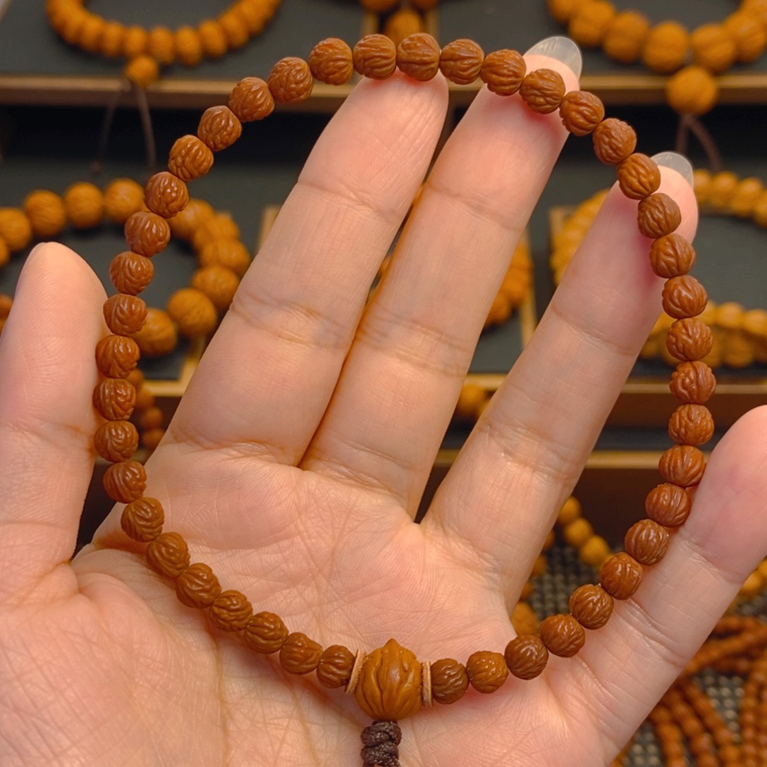 陈***磊桃核吊坠秦岭森林06